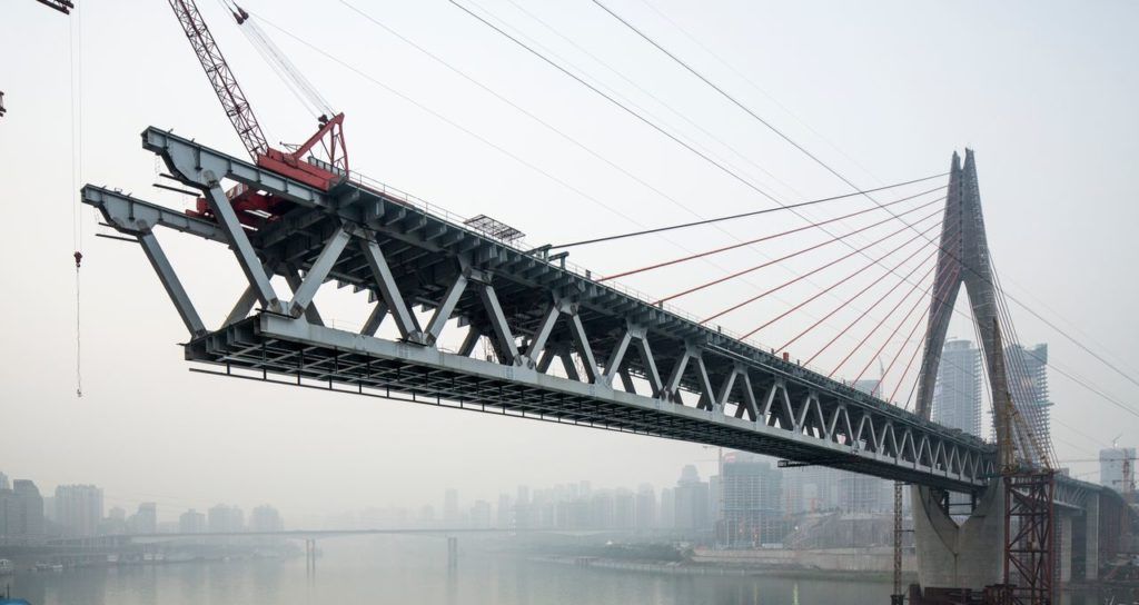 Pont en construction